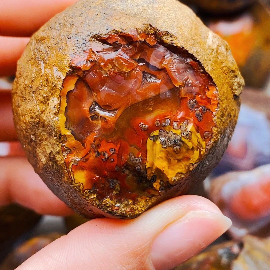 未镶嵌定制玛瑙?****?战国红不退不换