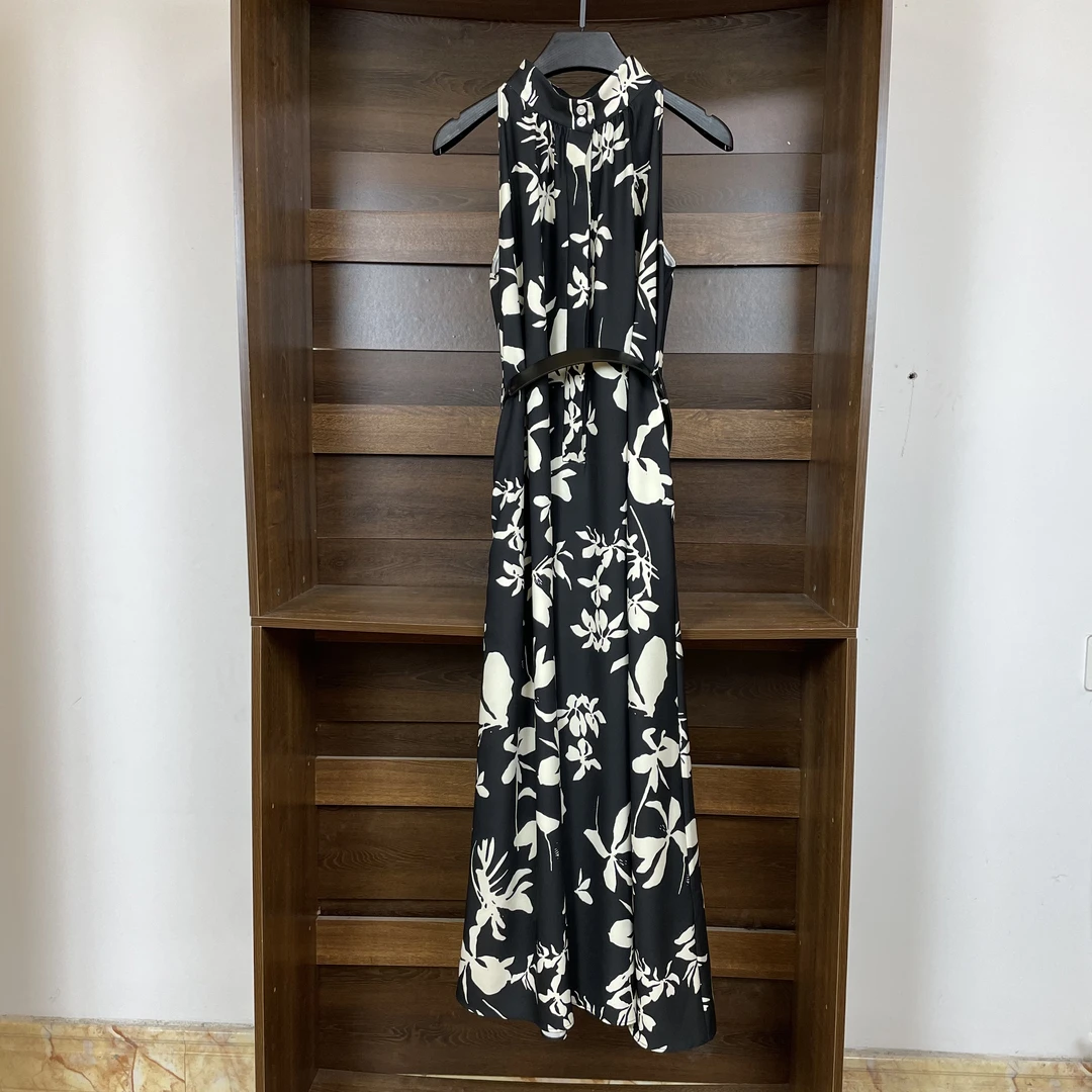 小众品牌挂脖式连衣裙