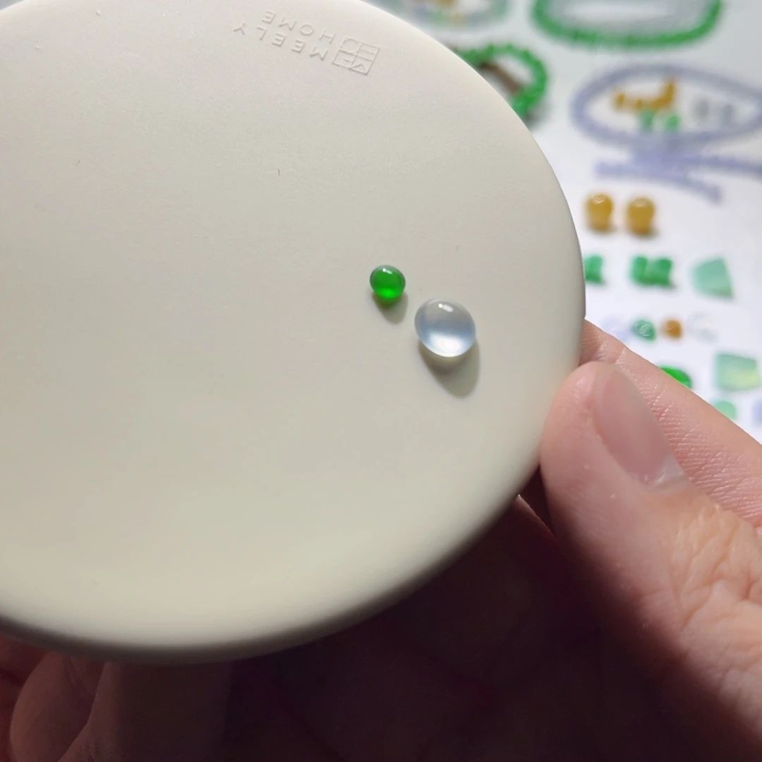 散珠翡翠裸石蛋面2颗