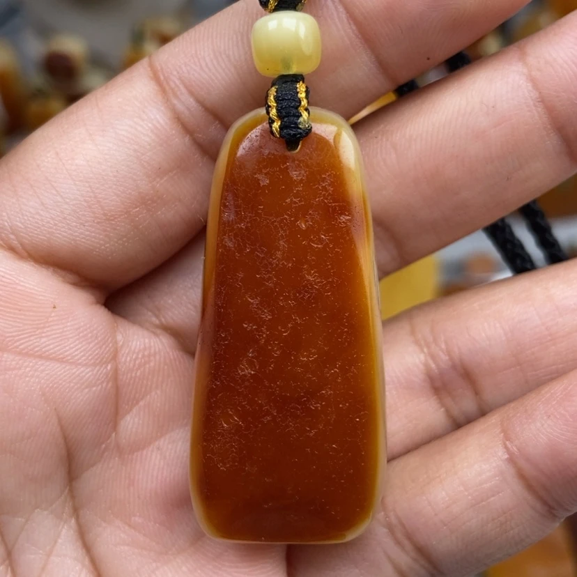 【闪购商品】琥珀颈饰未镶嵌