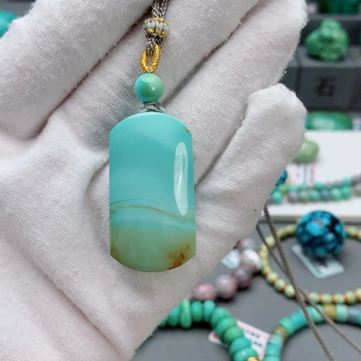 绿松石配饰未镶嵌