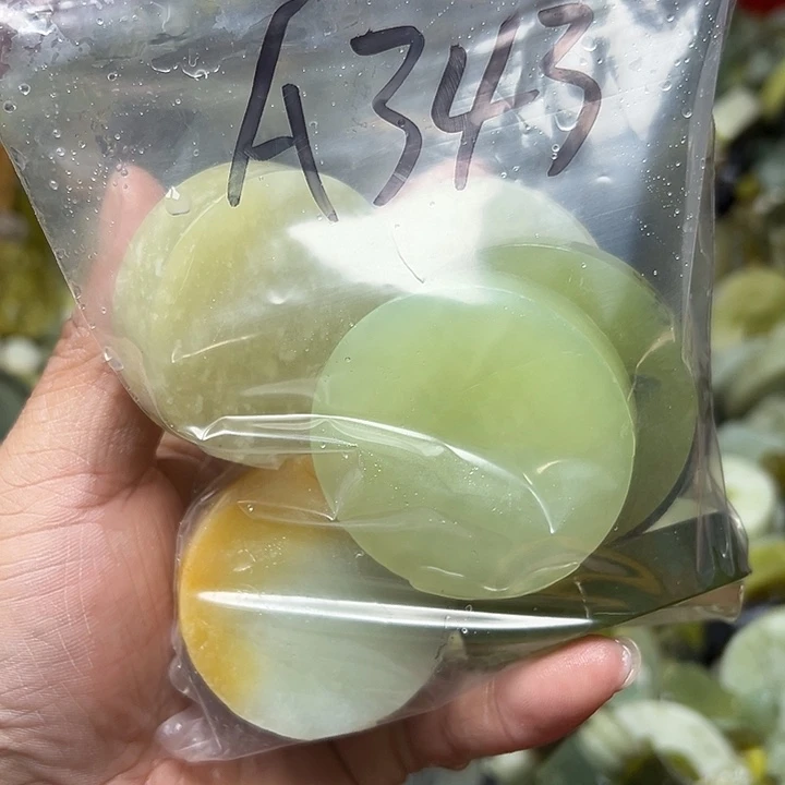砚***兰未镶嵌蛇纹石玉鱼缸石，盆景石