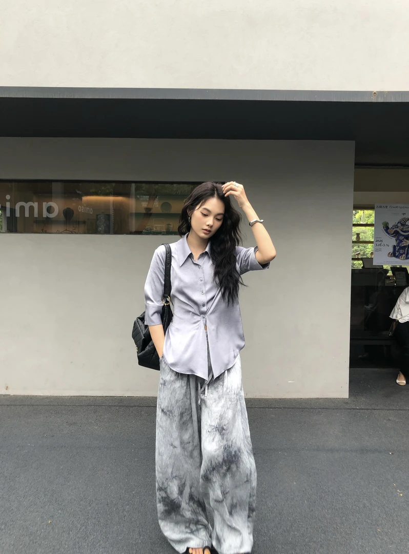 【任小艺5/16新品】立裁收腰绑带缎面翻领开襟短袖衬衫女