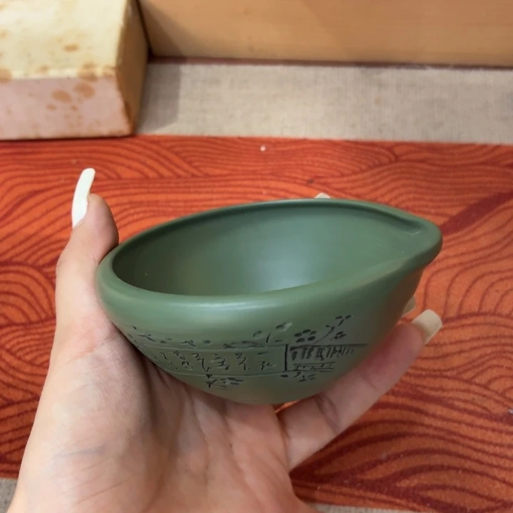 瓷片不用太早去买东西吃啦