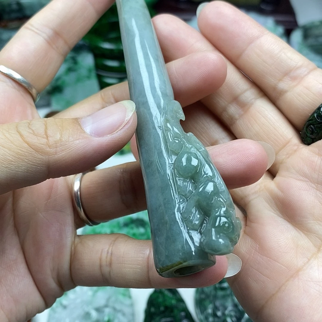 颈饰未镶嵌翡翠烟管