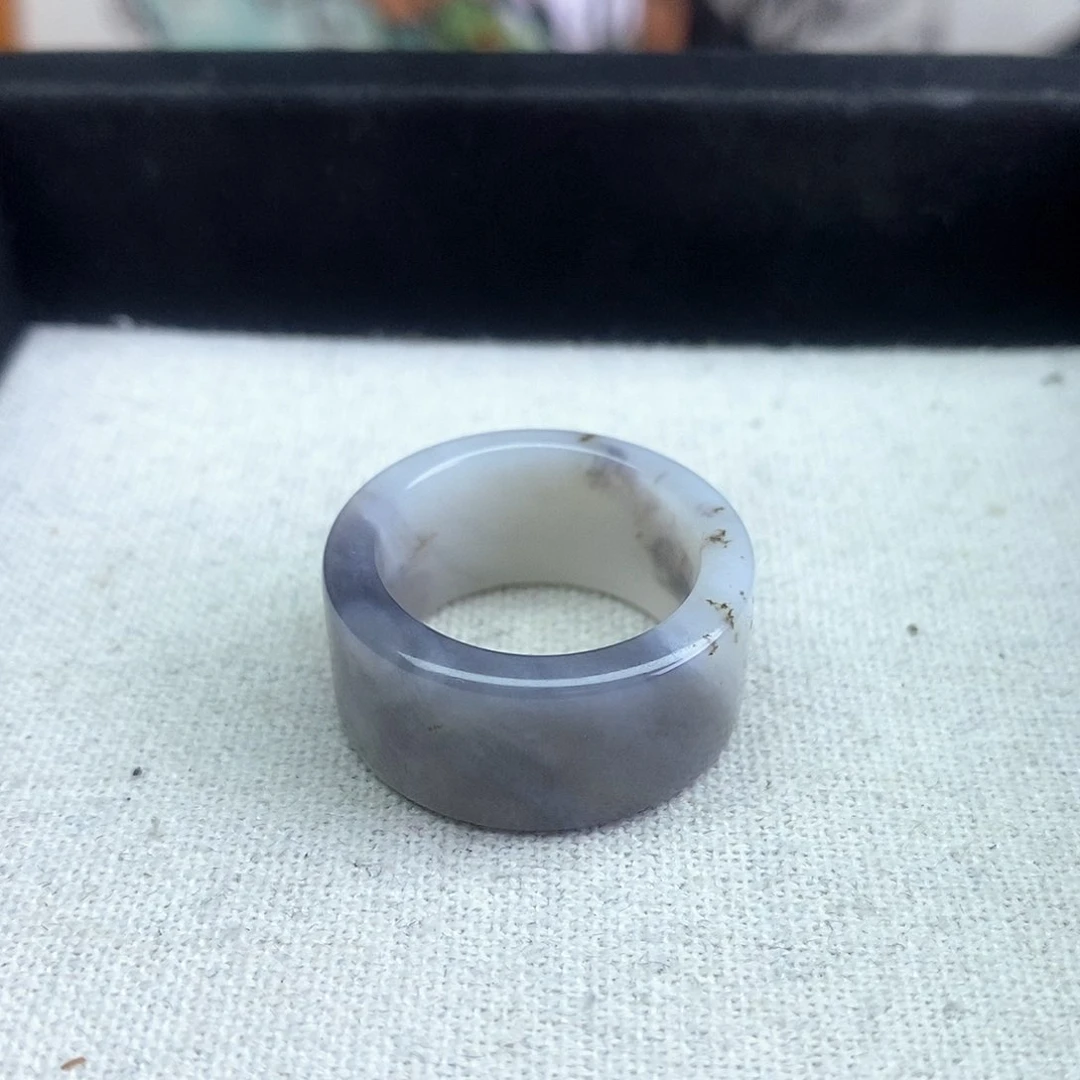蕲***店和田玉戒指未镶嵌23码 烟紫青花直切