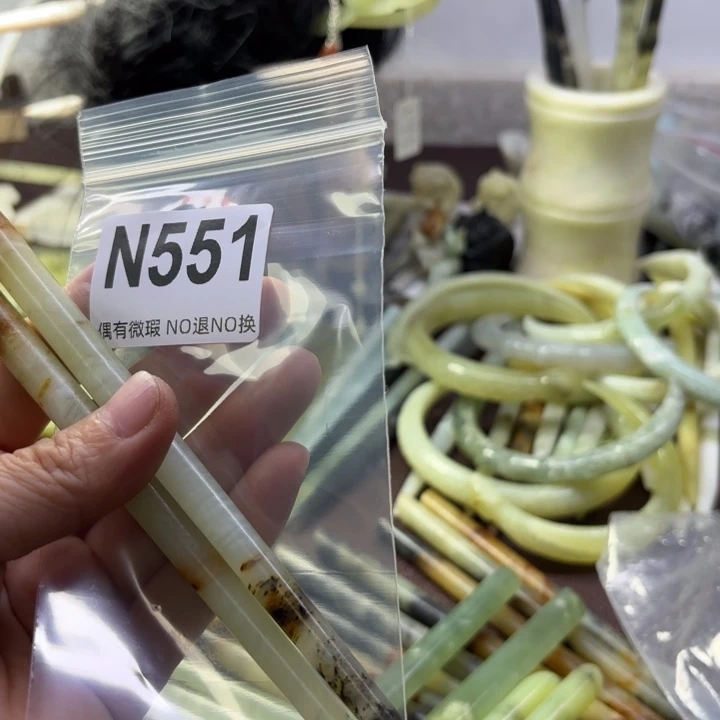 蛇纹石玉发饰合金苏*