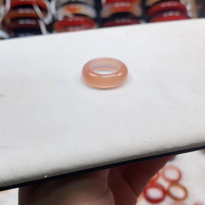 玛瑙/玉髓手镯未镶嵌-***°