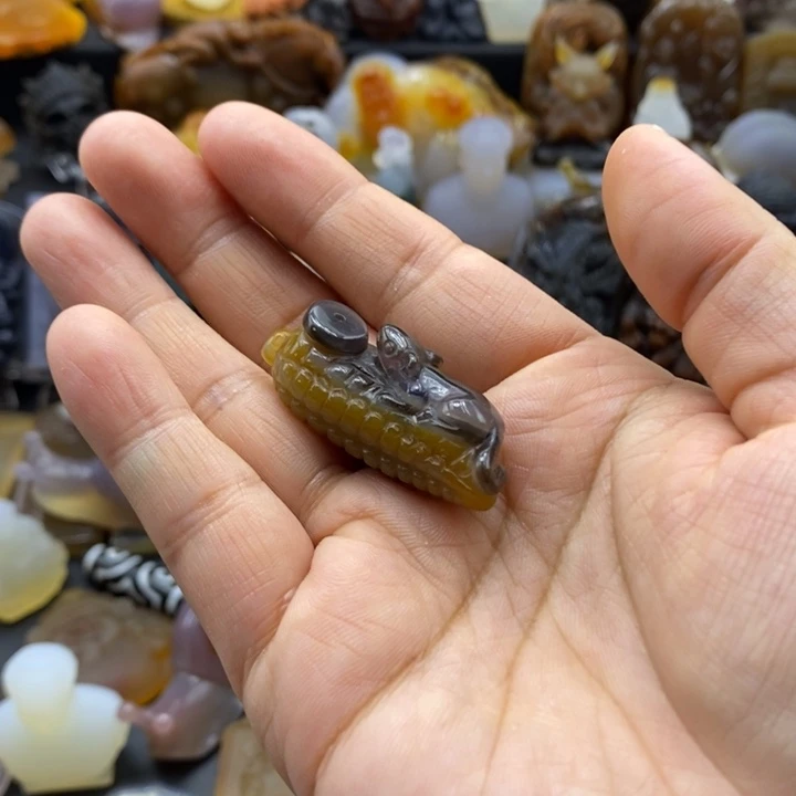 清***来玛瑙/玉髓未镶嵌颈饰