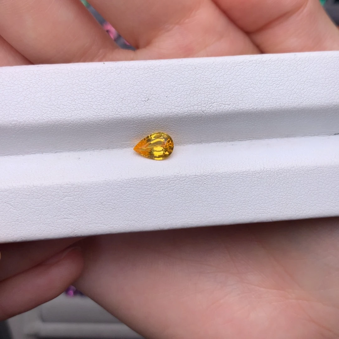 裸石蓝宝石金丝雀1.14ct