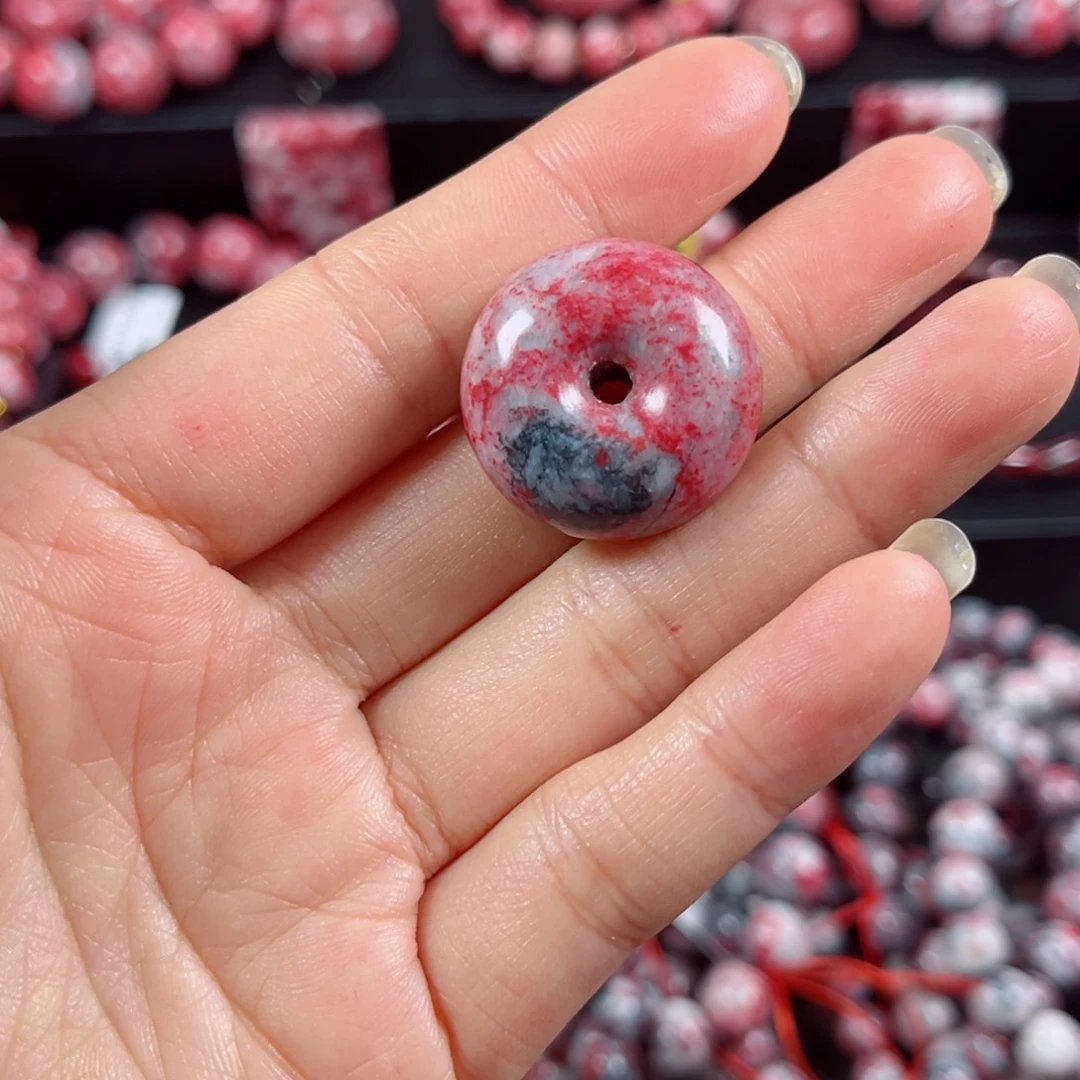 天然辰砂原石吊坠