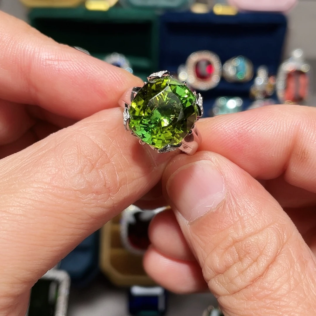 碧玺18K金镶嵌戒指13.3ct