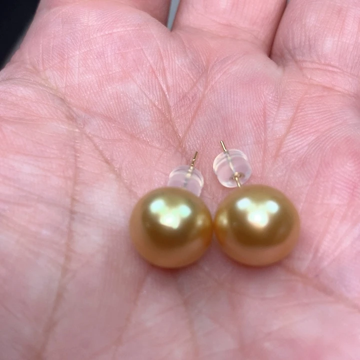 18K金镶嵌耳饰海水珍珠