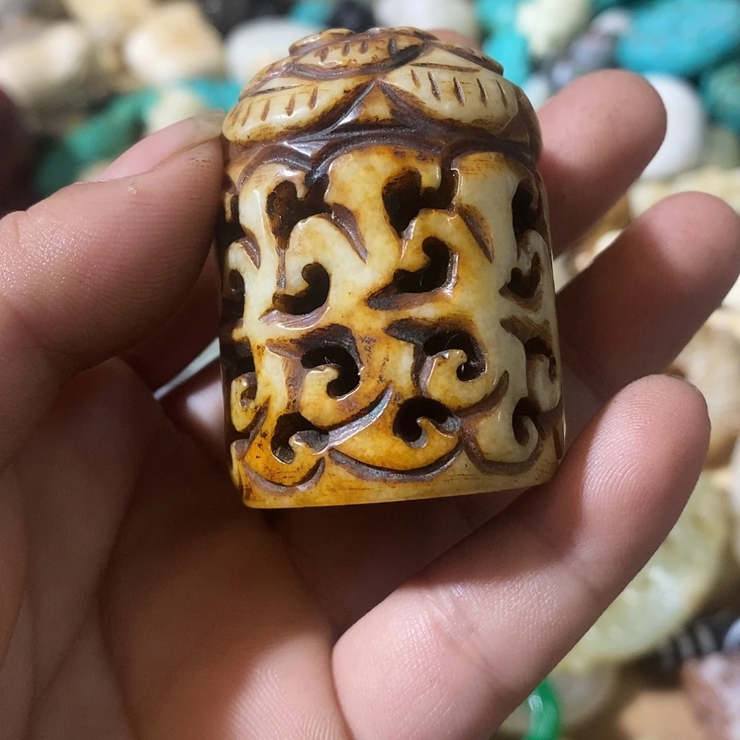 和田玉（糖玉）未镶嵌挂件