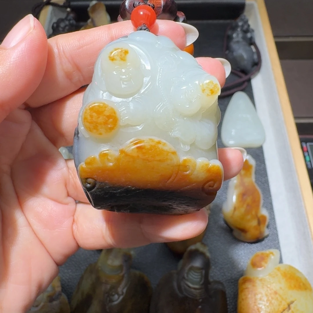 和田玉未镶嵌颈饰