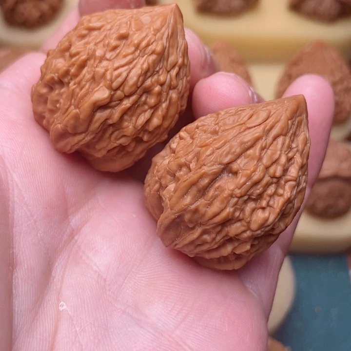 文玩核桃把件35高端佛塔骨疆异形座山雕小鸟