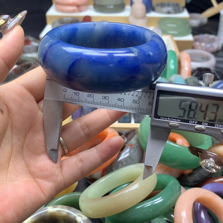 未镶嵌手镯石英质玉