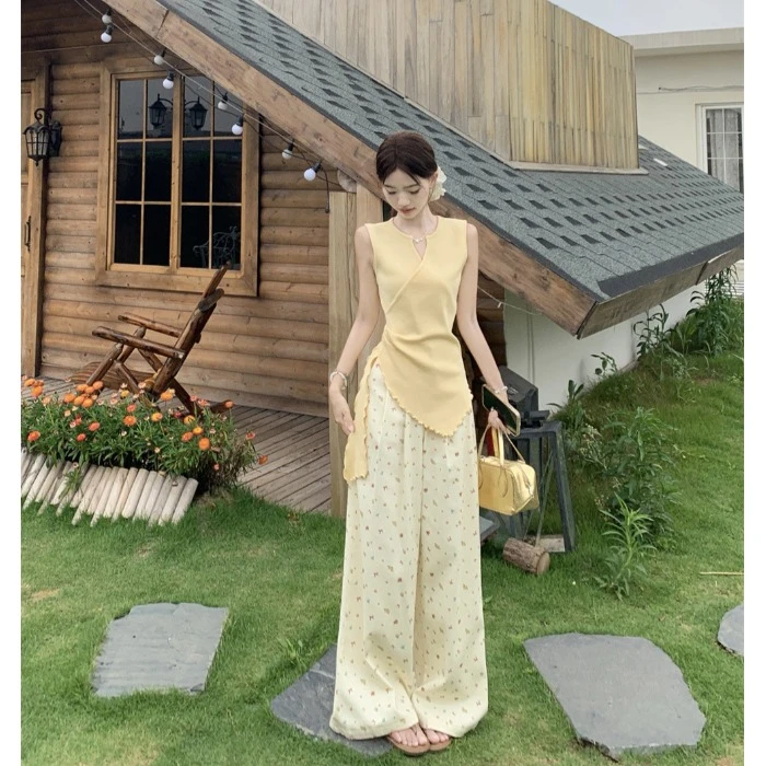 不规则黄色绑带v领无袖针织背心女夏季高腰蝴蝶结印花休闲裤套装