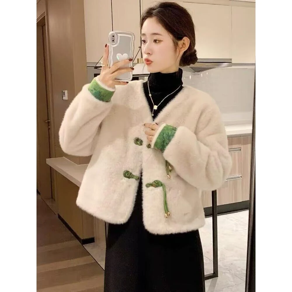 小个子绒毛毛外套女秋冬中式小香风盘扣皮毛一体短款上衣