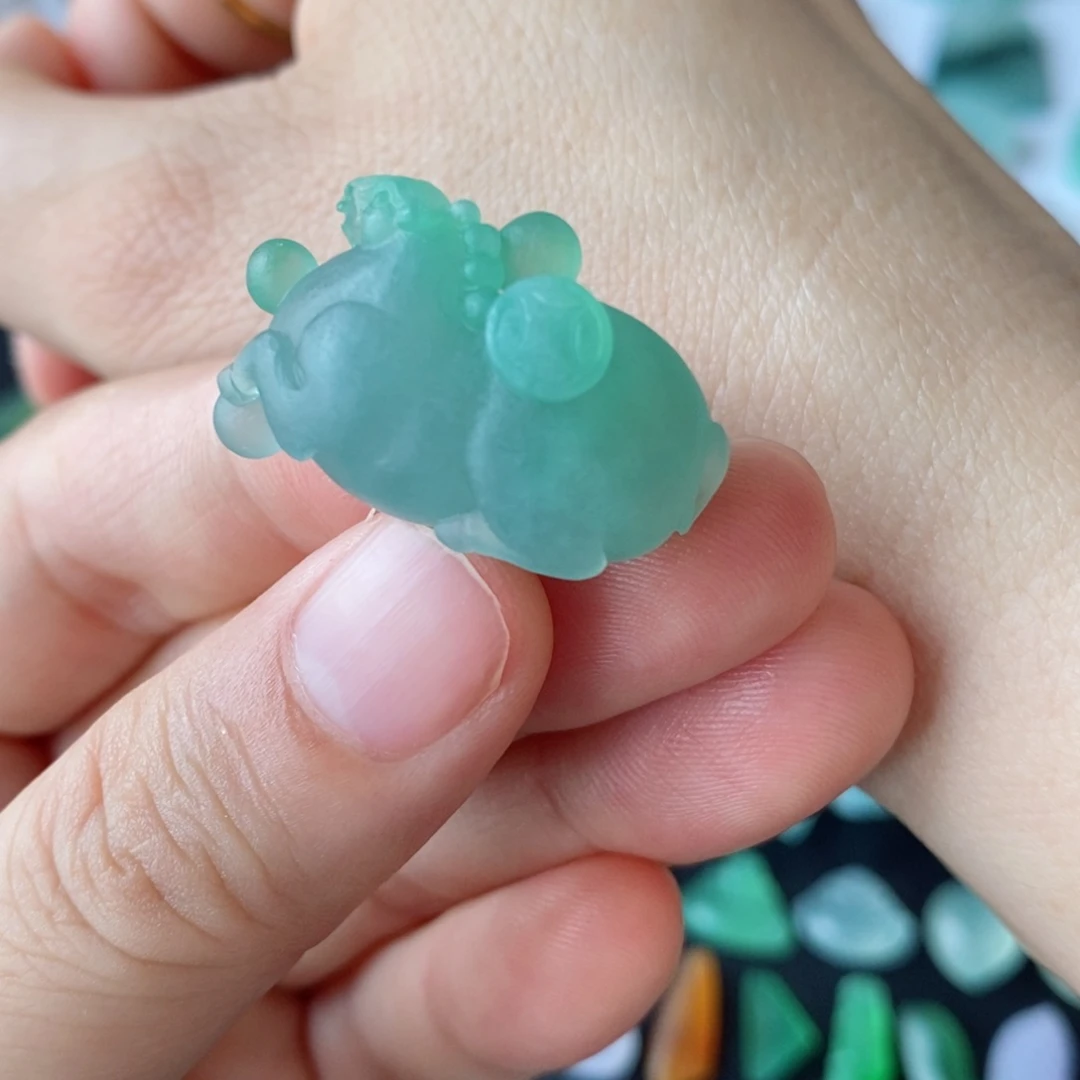 定制翡翠未镶嵌唐马