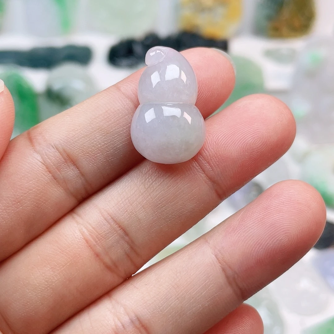 翡翠颈饰未镶嵌葫芦