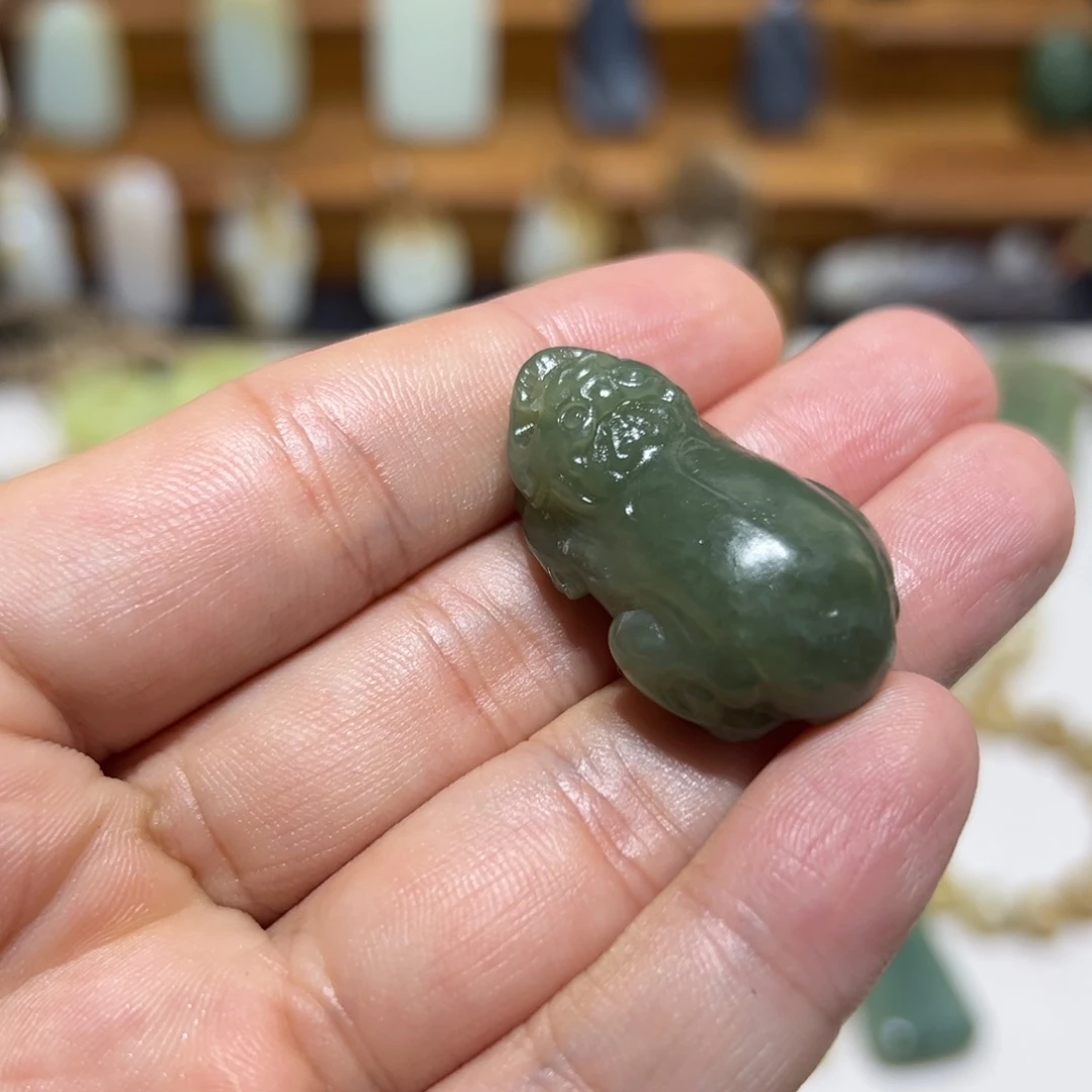 和田玉未镶嵌颈饰11