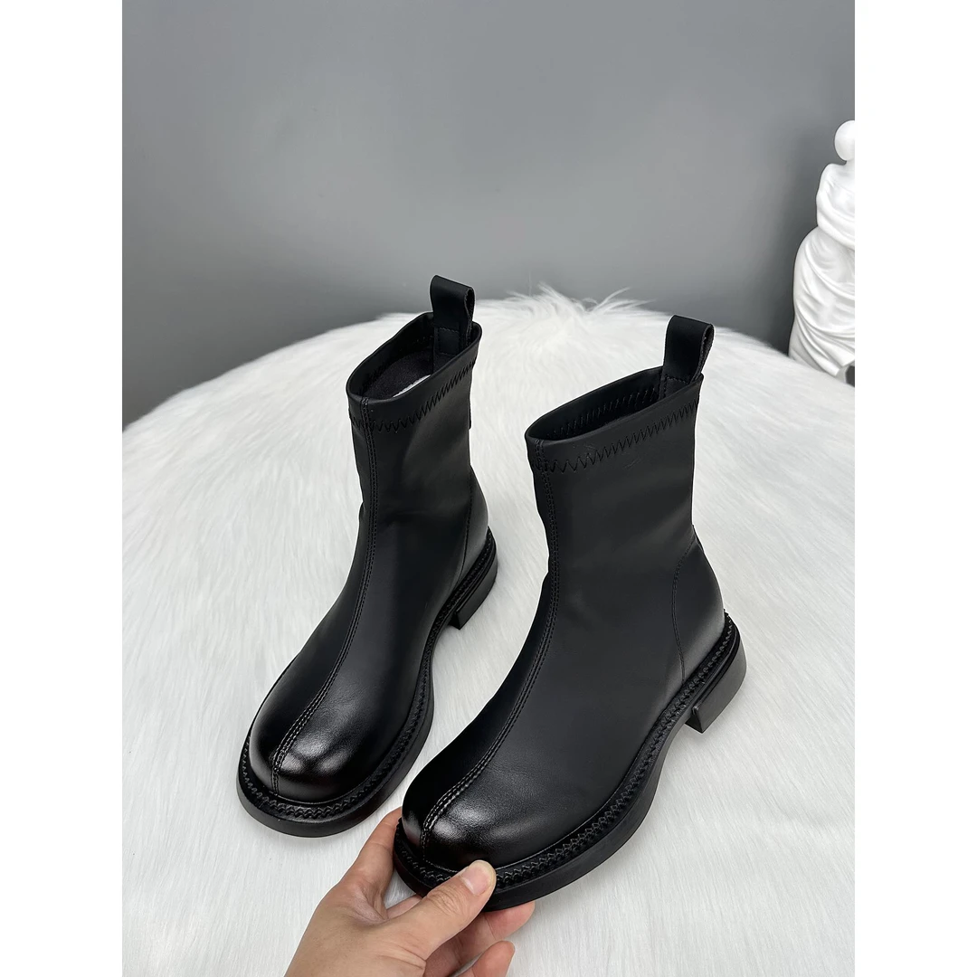 真皮平底马丁靴女2025新款秋冬季英伦风网红 火百搭显瘦弹力短靴