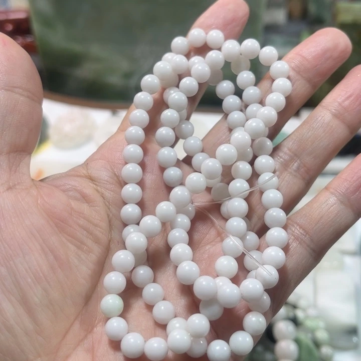 独山玉未镶嵌颈饰