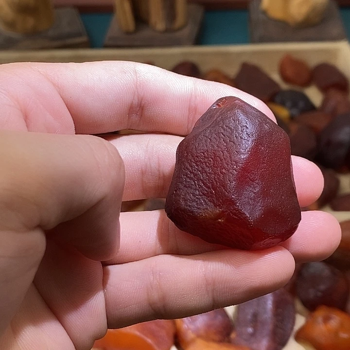 裸石琥珀未镶嵌金胶蜜