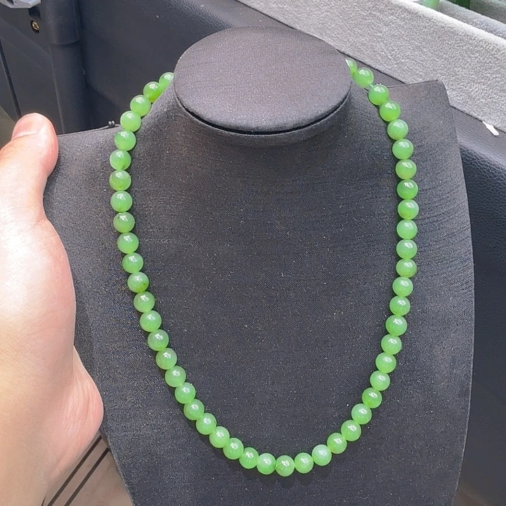 颈饰未镶嵌和田玉（碧玉）