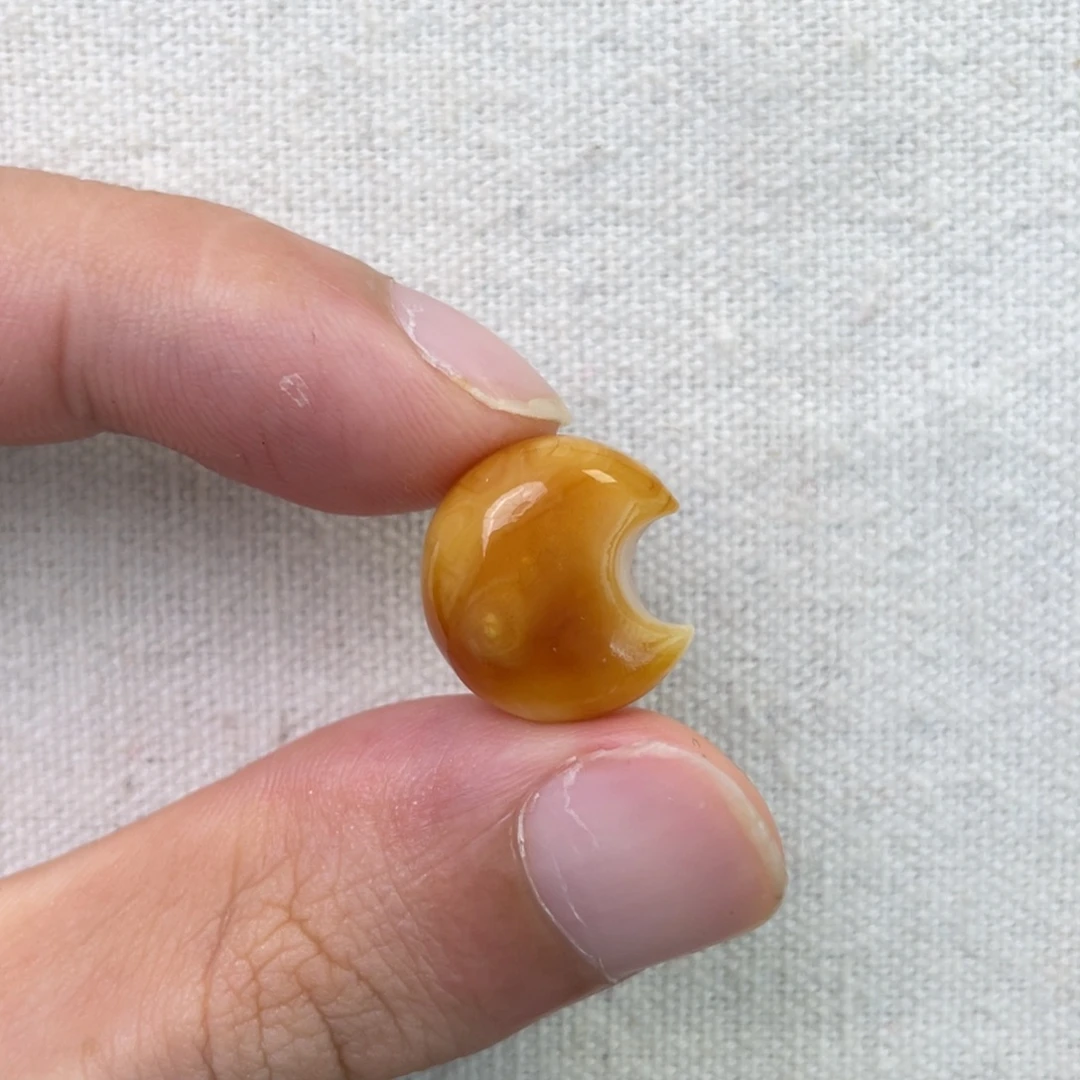 琥珀未镶嵌珠宝奇石月亮