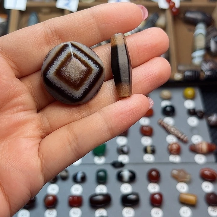 玛瑙/玉髓未镶嵌珠宝半成品紫*