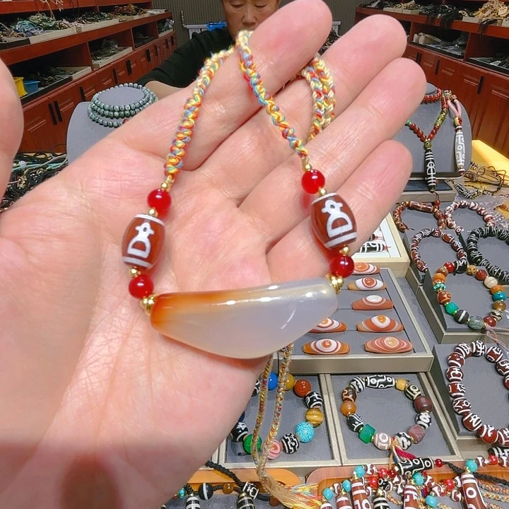 未镶嵌玛瑙/玉髓珠宝奇石