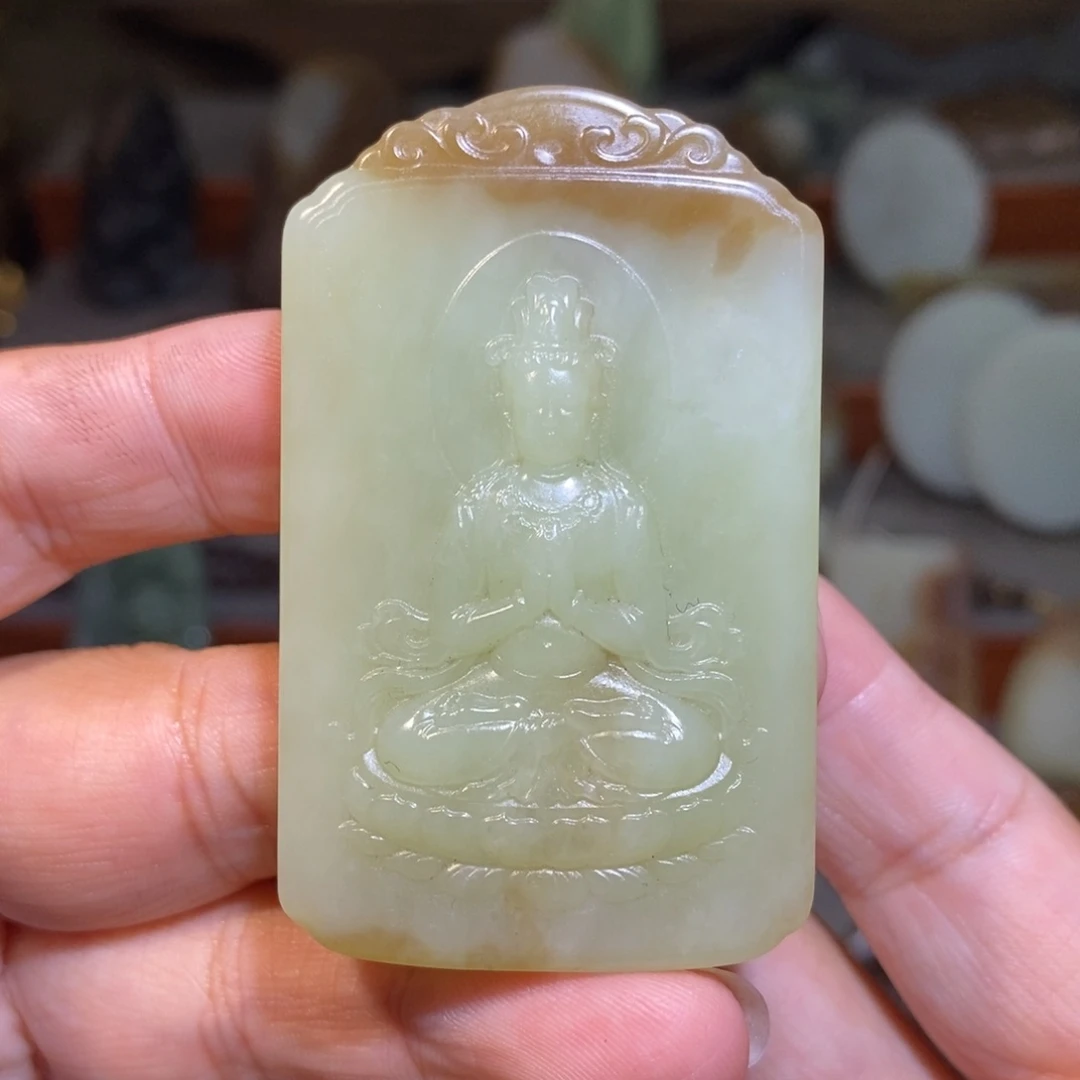 颈饰未镶嵌和田玉（糖玉）