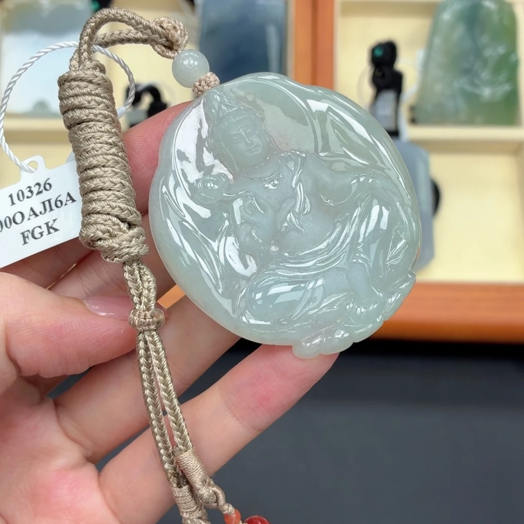 翡翠未镶嵌颈饰天然缅甸A货挂件