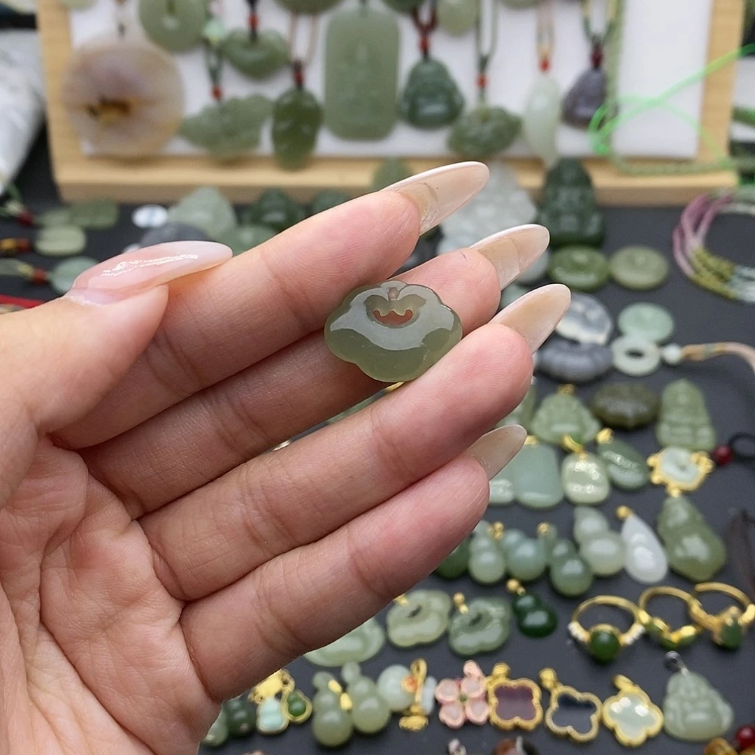 和田玉吊坠(不含链)未镶嵌