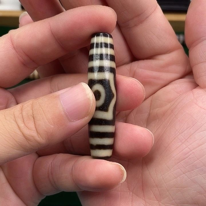 浓***哥玛瑙/玉髓颈饰未镶嵌