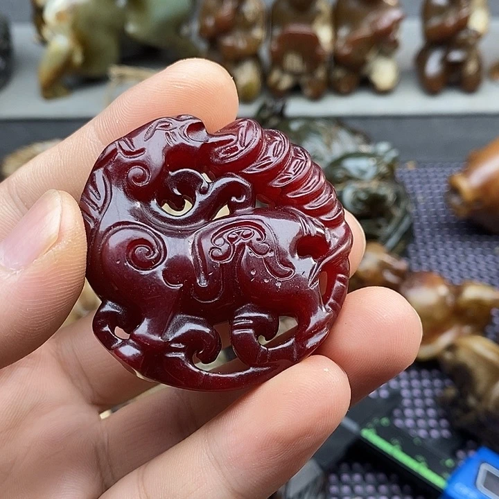 未镶嵌蛇纹石玉颈饰