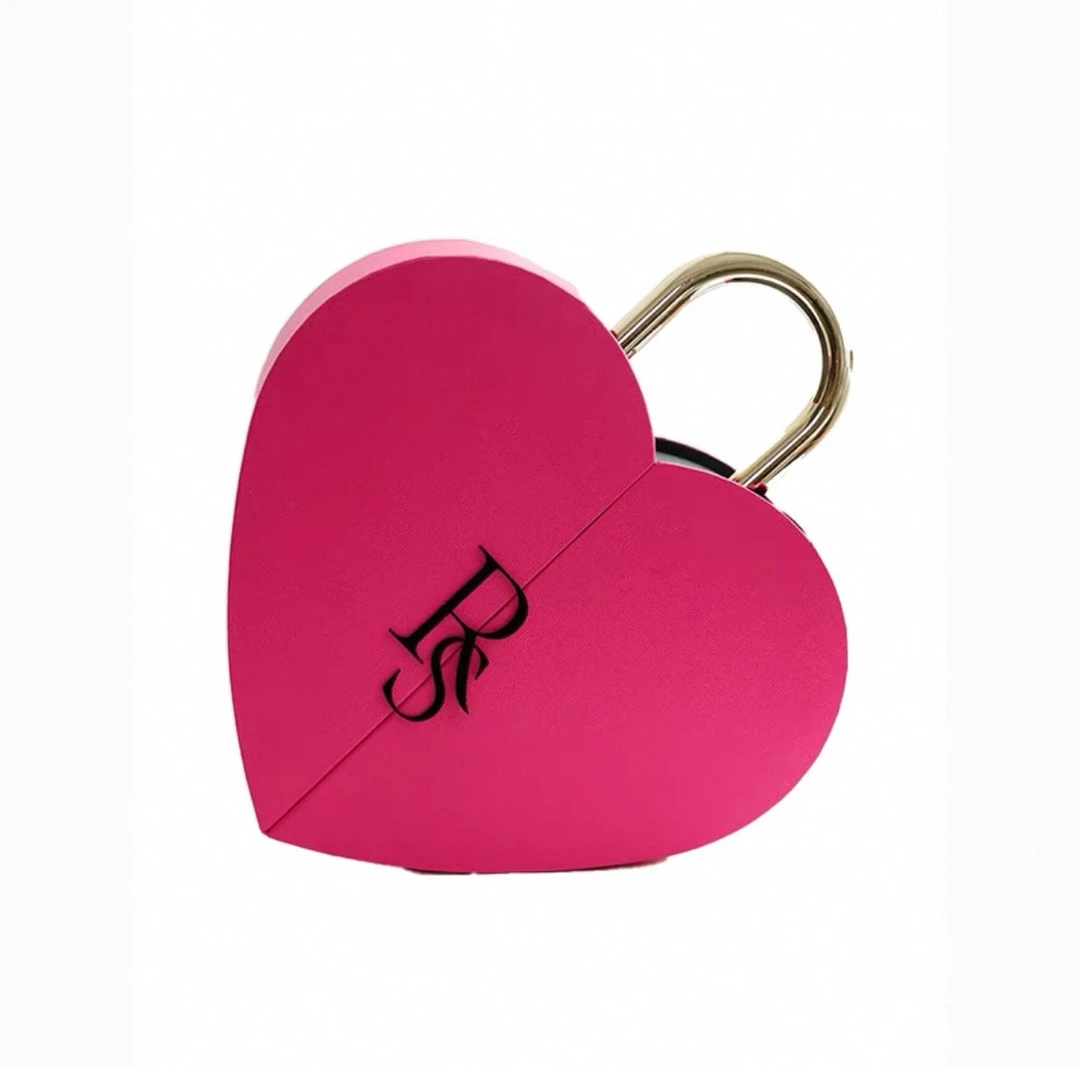 （非卖品仅供展示）高端轻奢爱心礼盒