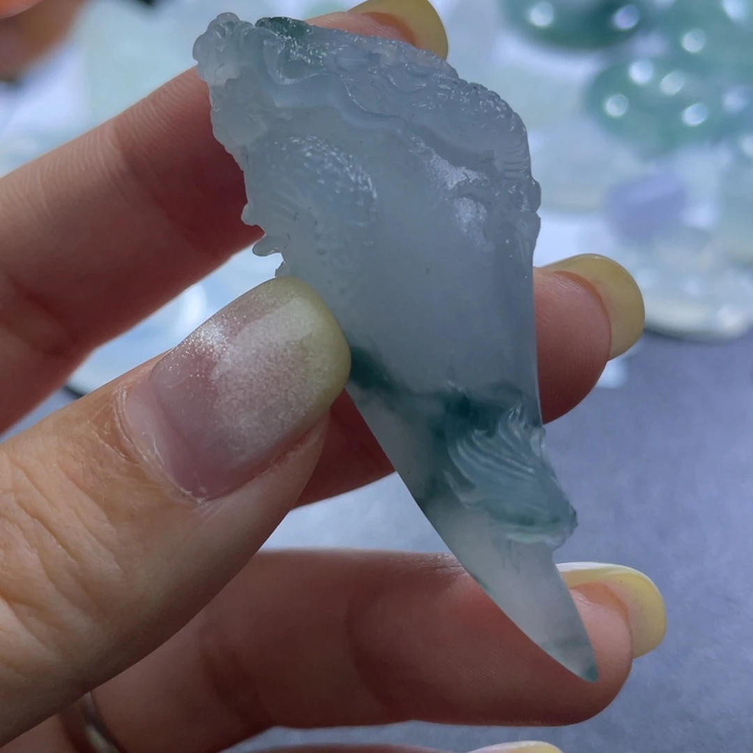 定制翡翠未镶嵌牙