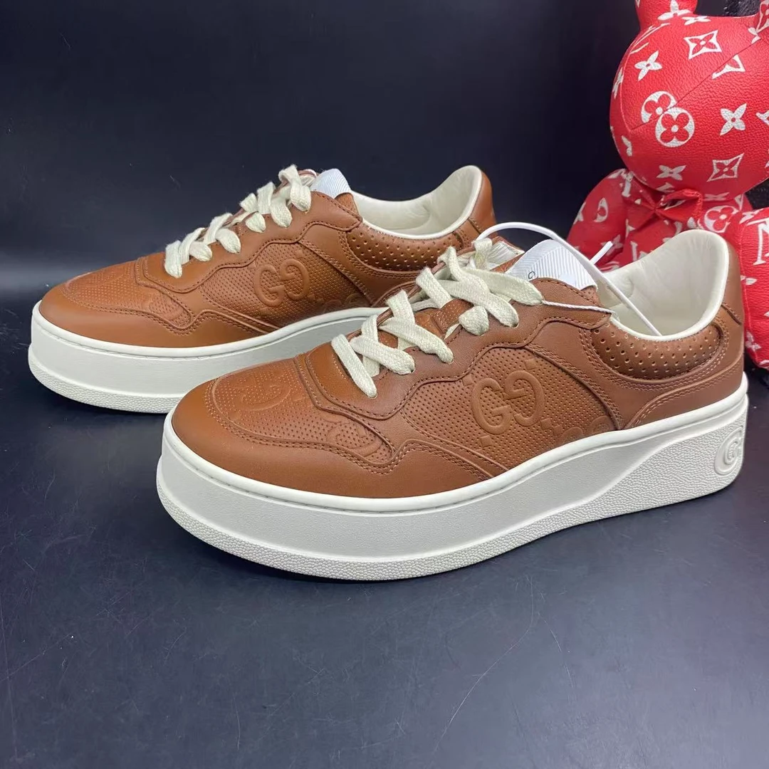 95新 GUCCI/古驰 巧克力色老花时尚饼干鞋38.5欧码cat654