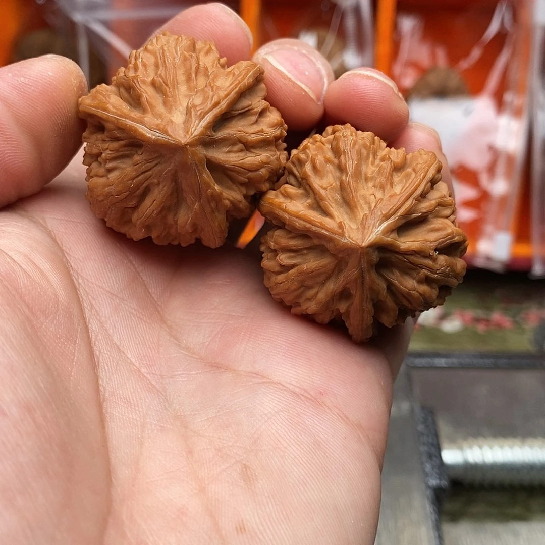 吊坠文玩核桃三棱