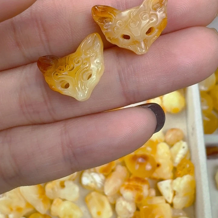 蜜蜡未镶嵌珠宝奇石全品一对