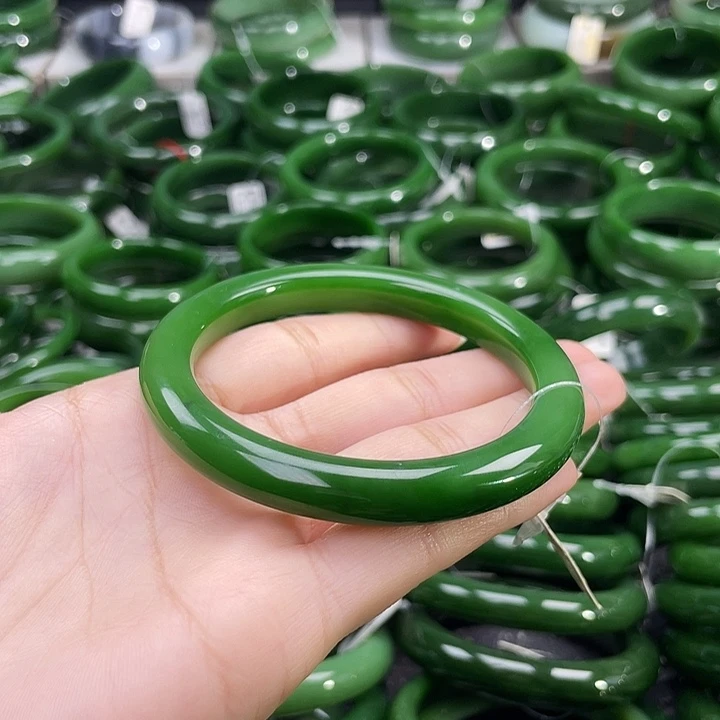 未镶嵌手镯和田玉（碧玉）