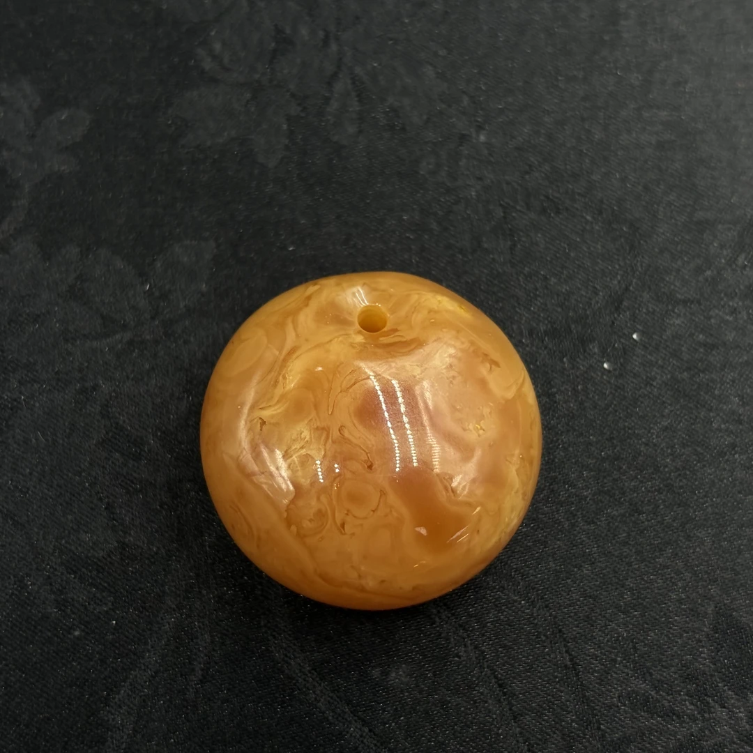 「戴琴珠宝」Q1786-蜜蜡吊坠（多样性发其一）