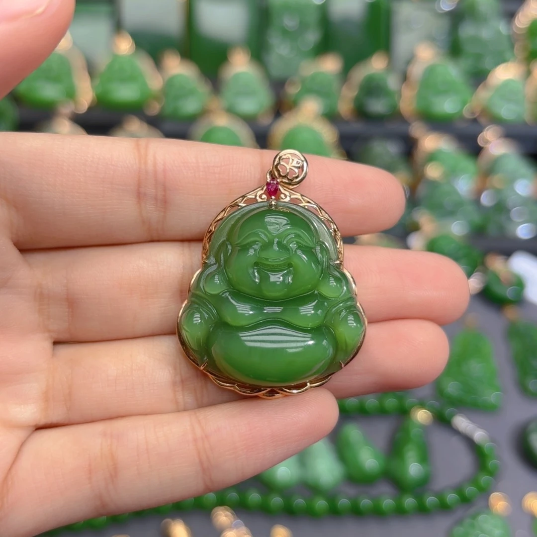 颈饰18K金镶嵌和田玉（碧玉）