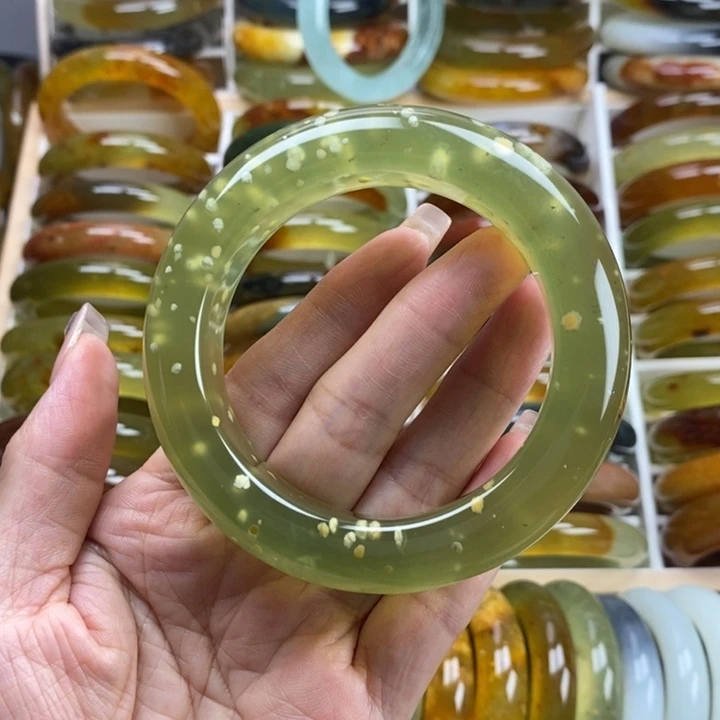 蛇纹石玉未镶嵌手镯59