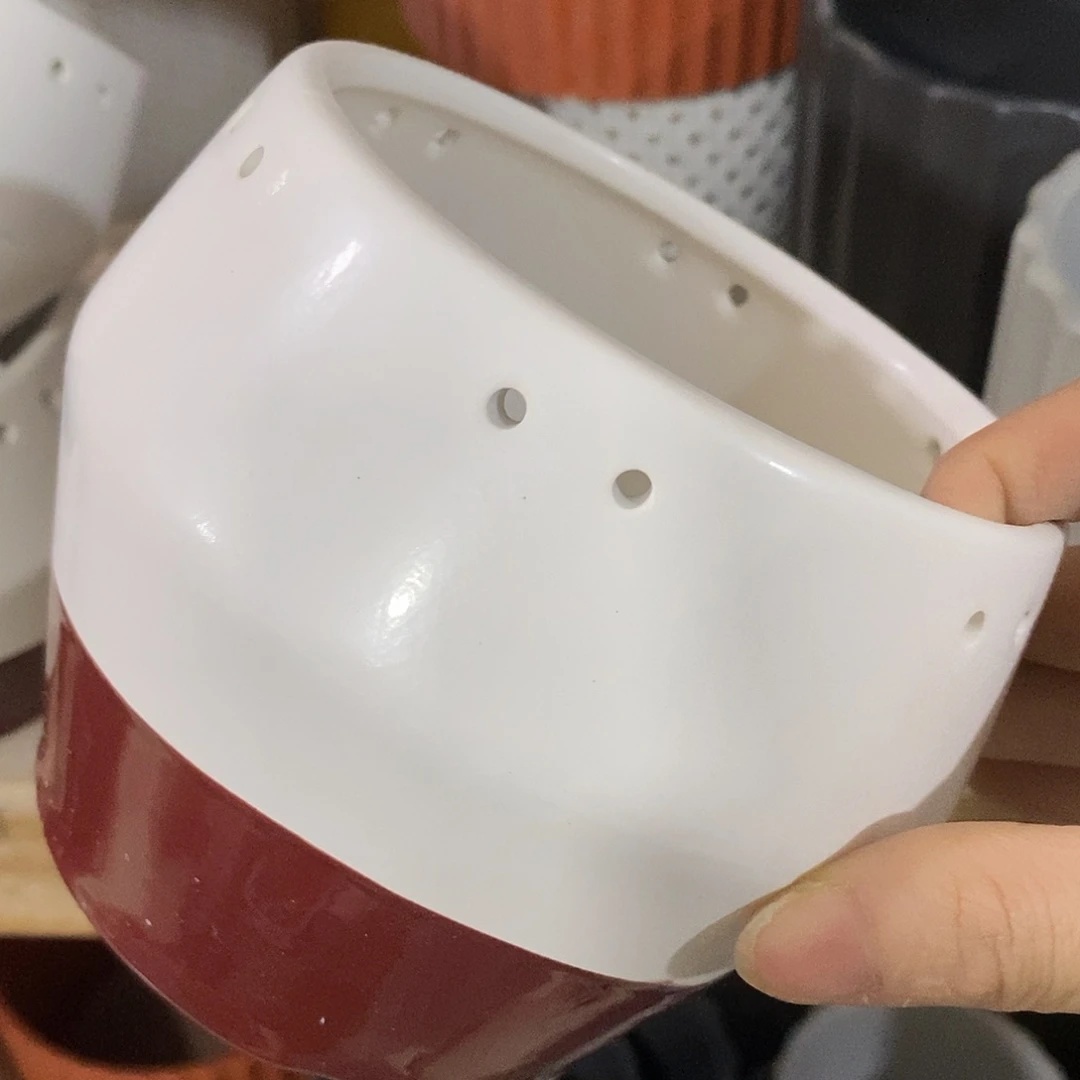杯子陶盆有孔 瑕疵介意勿拍