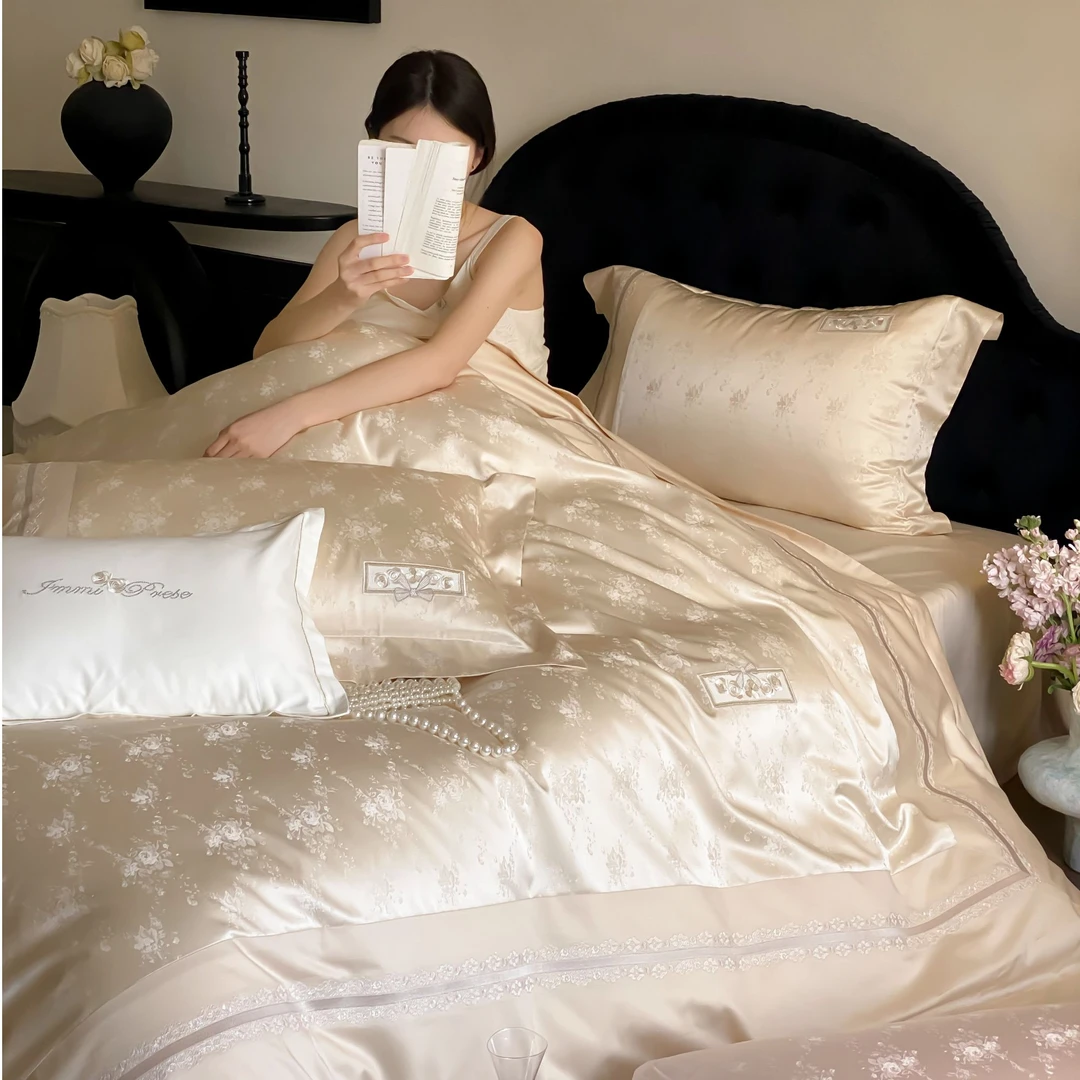 孔龙 欧若拉 高端轻奢金银丝色织高精密刺绣工艺柔软纯棉四件套