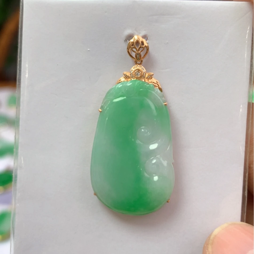 【闪购商品】翡翠颈饰18K金镶嵌翡翠